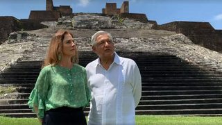 Illustration for article titled President of Mexico asks top-ally, and top European trading Partner, to apologize for genocide 500 years ago.